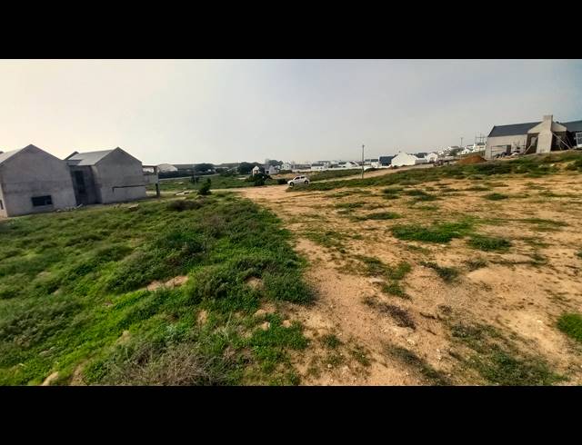811M² VACANT LAND FOR SALE IN DA GAMA BAY